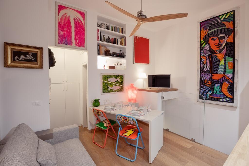 Girò wall console